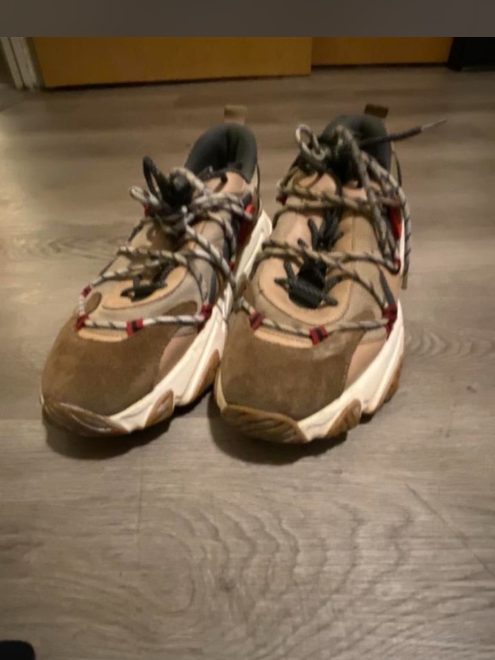 Men's Brown Multi-Tone Trail Sneakers with Contrast Accents